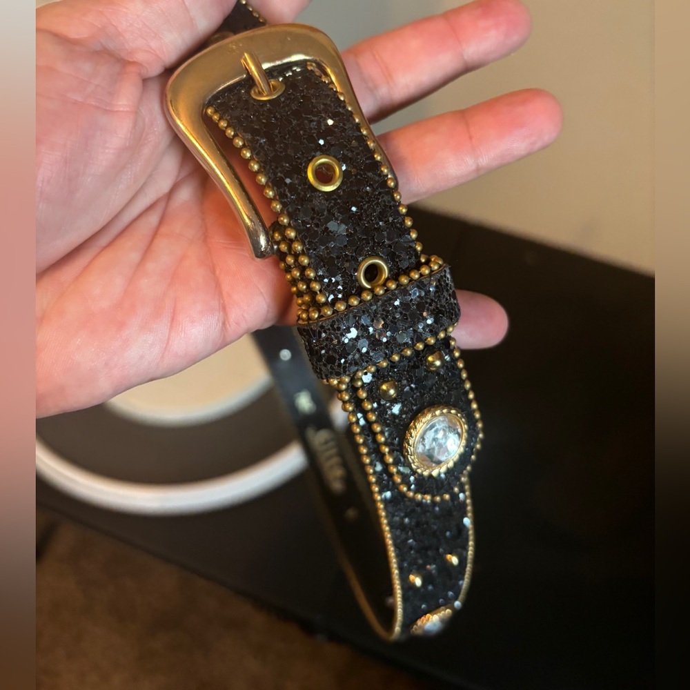 Western belt nice beadwork with some bling bling classic USA made
